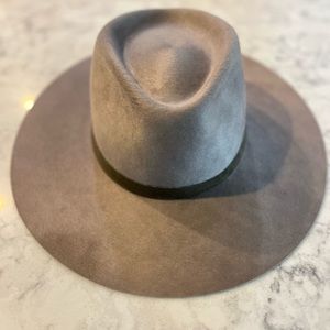 Janessa Leone wool hat never worn
